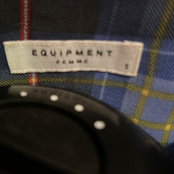 Equipment button down silk blouse - Picture 2 of 5